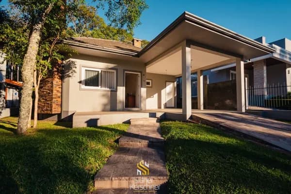 Casa no Vivendas do Arvoredo em Gramado com 3 Dormitórios