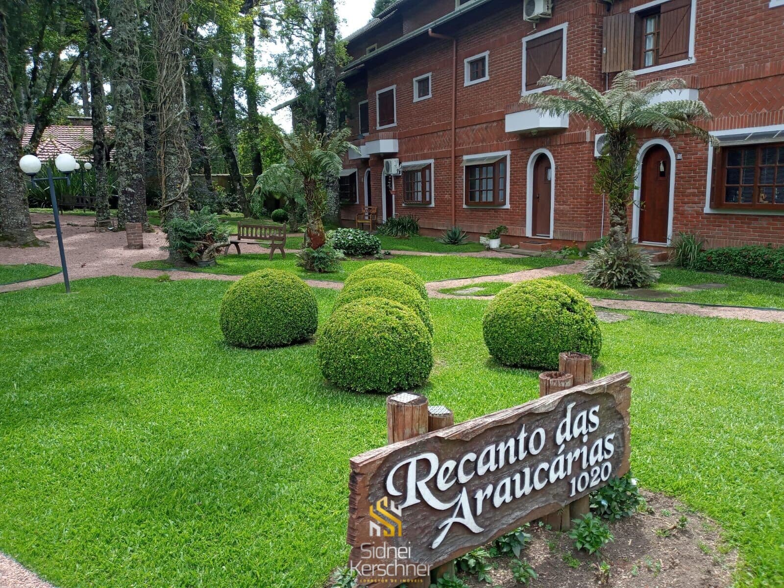 Casa Geminada Triplex na Vila Suzana