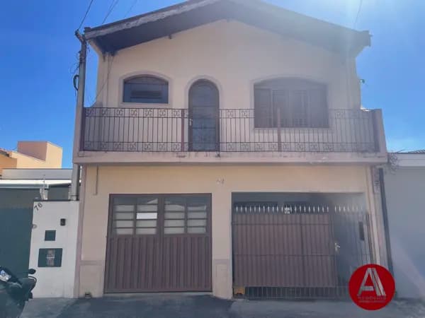 Casa em Itapira - Centro