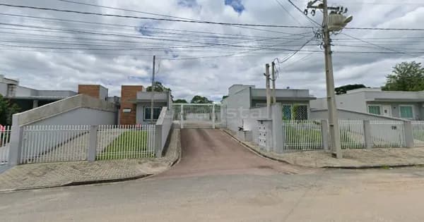Casa de Condomínio em Campo Largo - Conjunto Águas Claras
