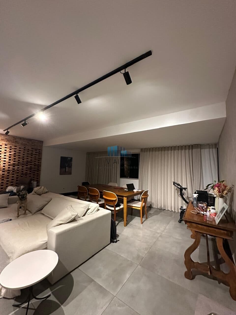 Apartamento com 2 quartos sendo 01 suíte e closet. À venda, no bairro Anchieta!