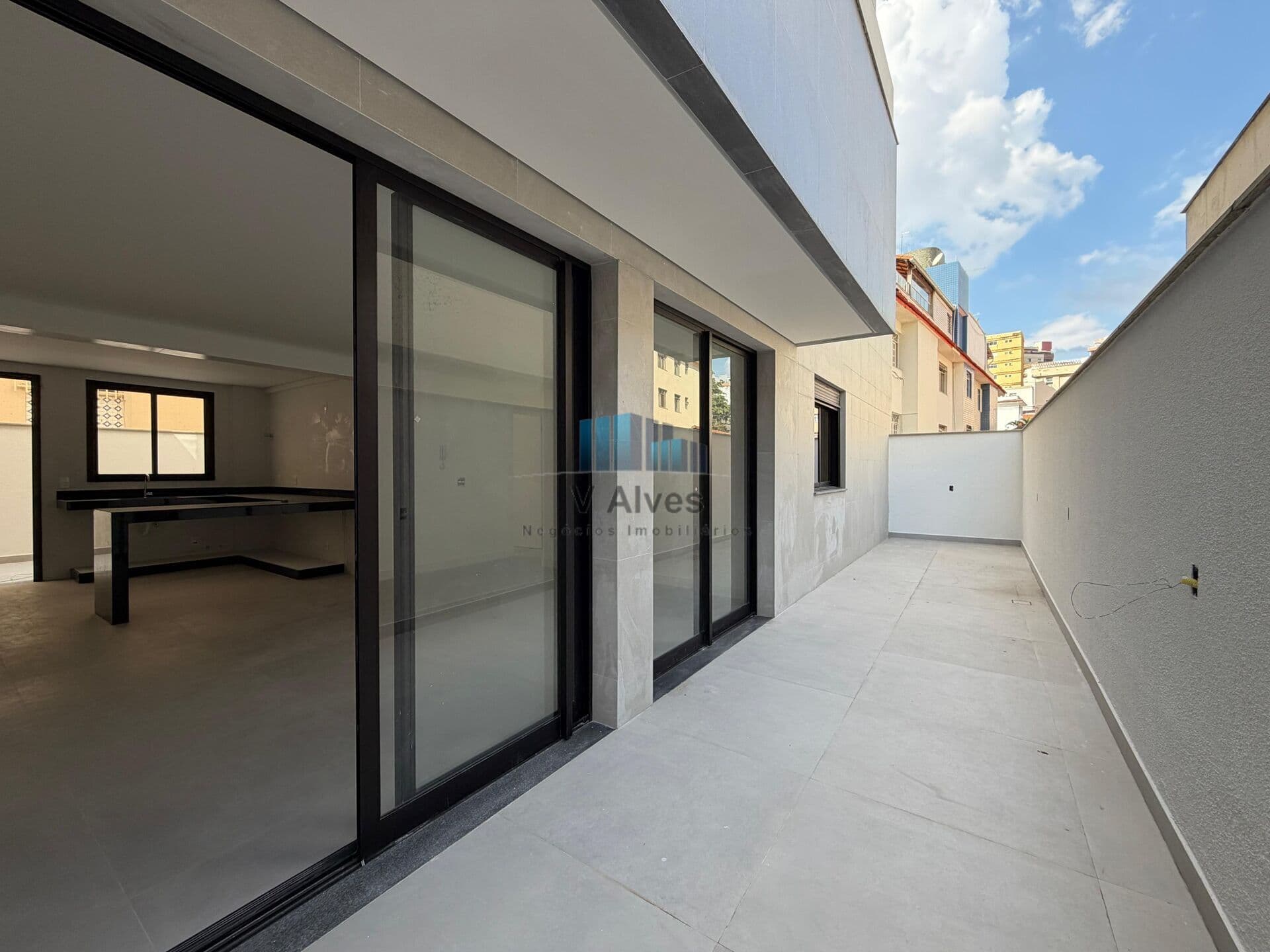 Área privativa, 3 quartos, 3 vagas. À venda, no bairro Cidade Nova!