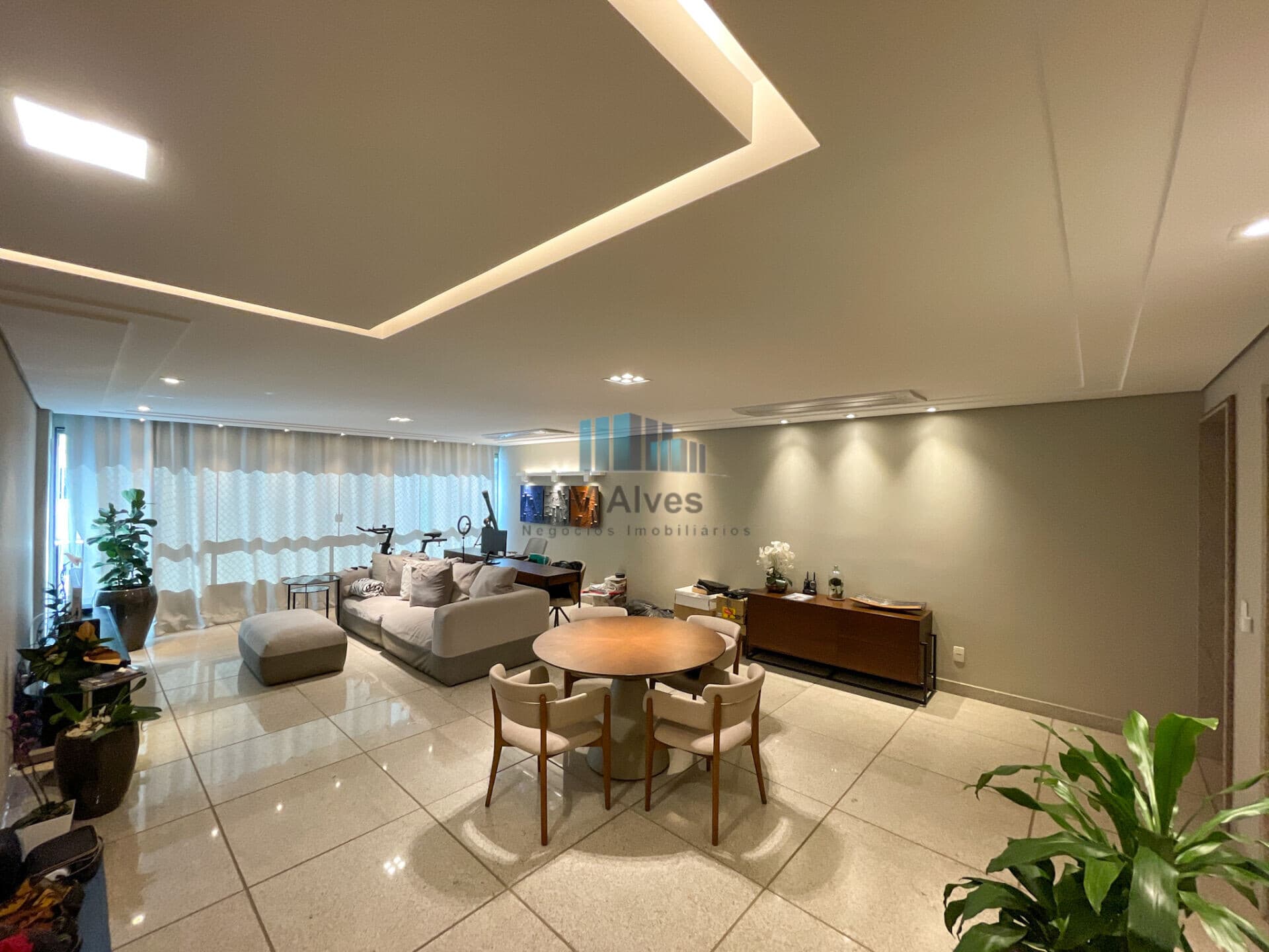 Apartamento Alto Padrão com 178m², 4 quartos, 4 vagas. À venda, no bairro Gutierrez!