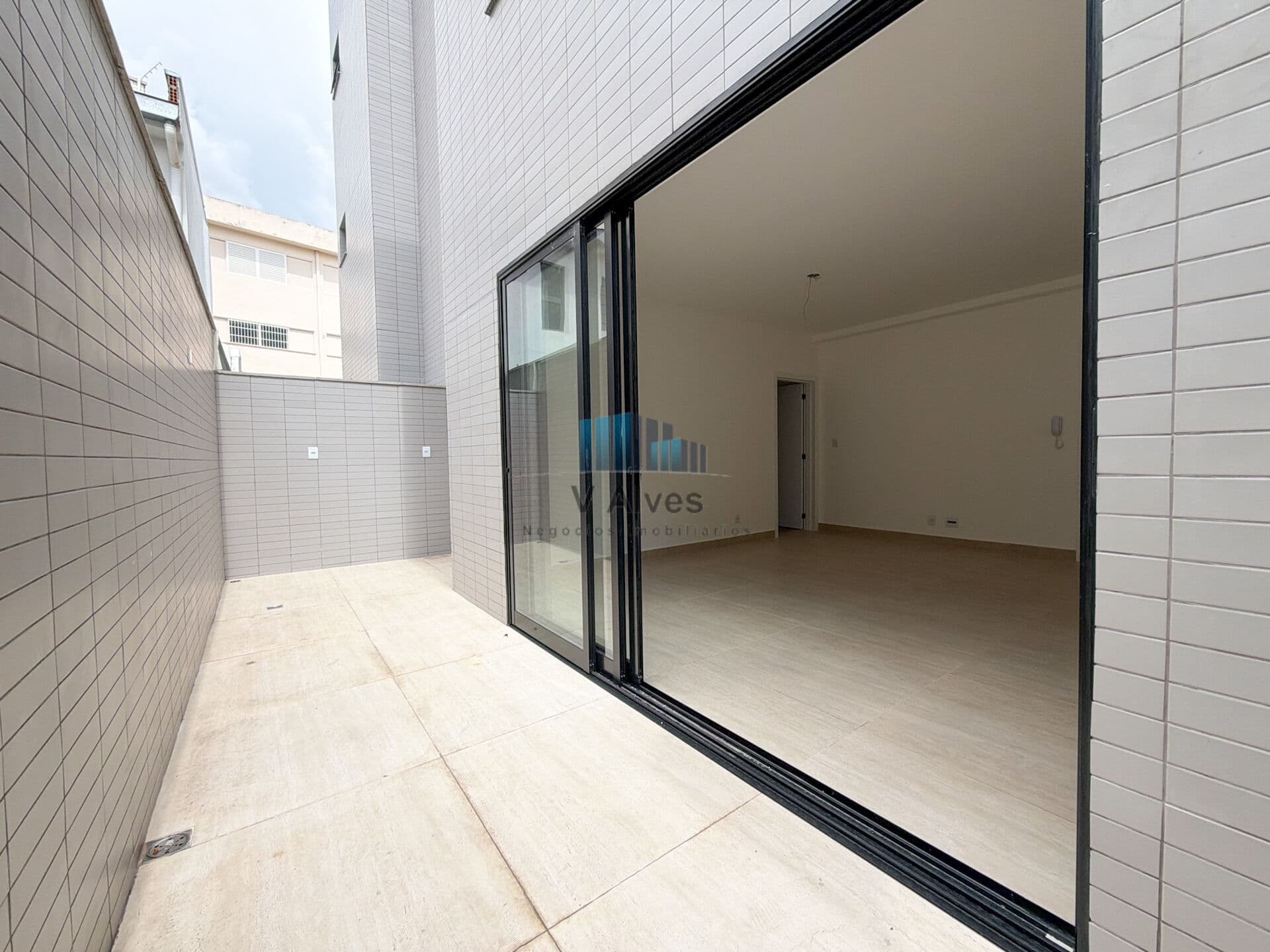 Área privativa com 105m², 3 quartos sendo 01 suíte, 2 vagas. À venda, no bairro Cidade Nova!