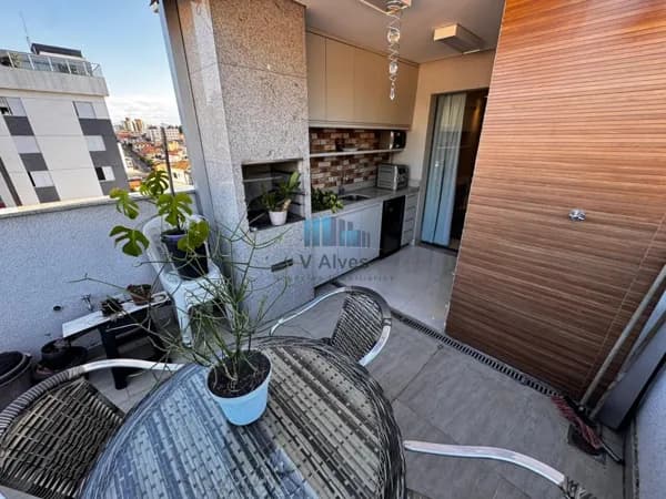 Cobertura 2 quartos, 2 vagas livres. À venda, no bairro Sagrada Família!