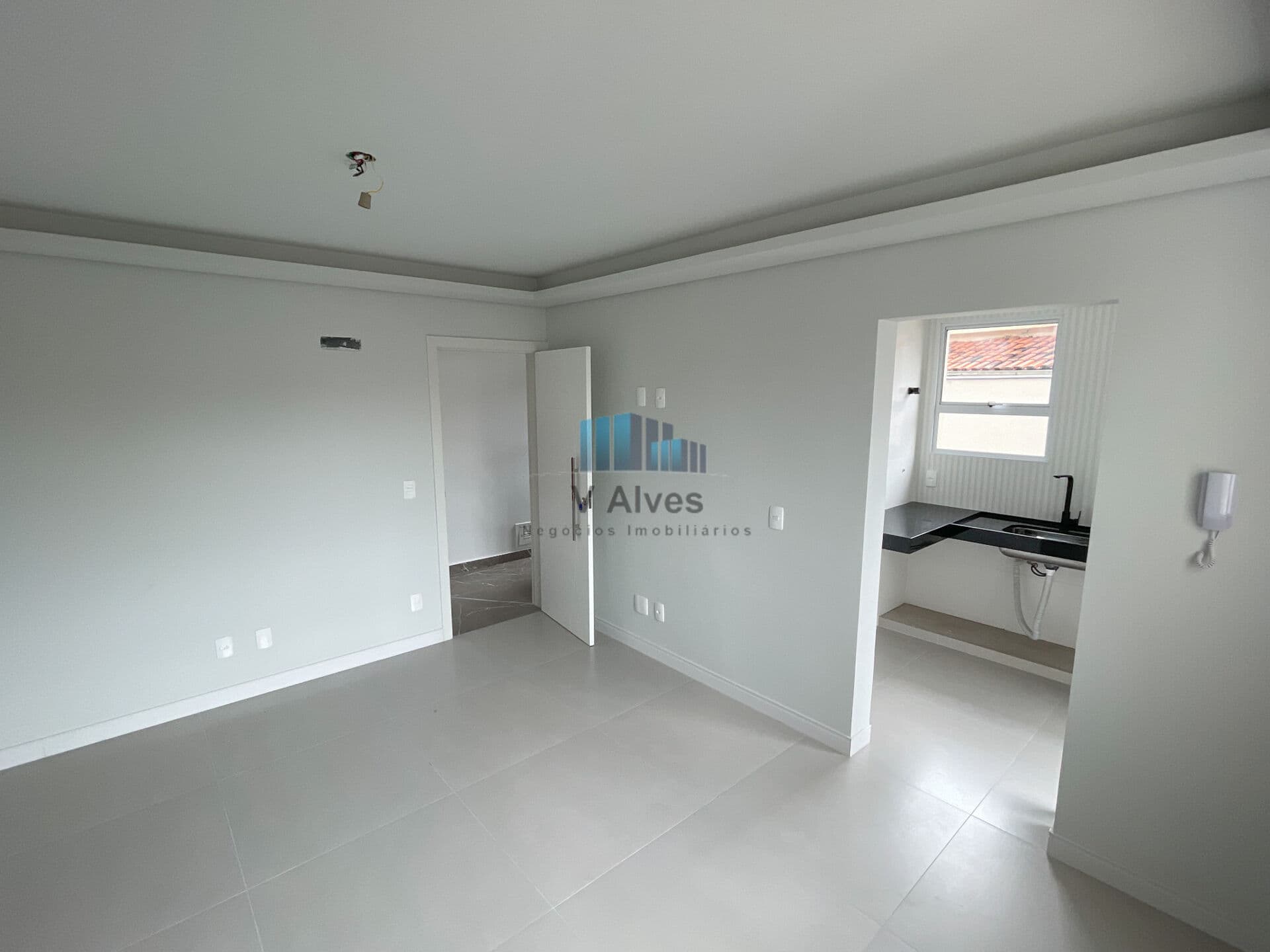 Apartamento com 3 quartos sendo 01 suíte, 2 vagas. À venda, no bairro Santa Inês!
