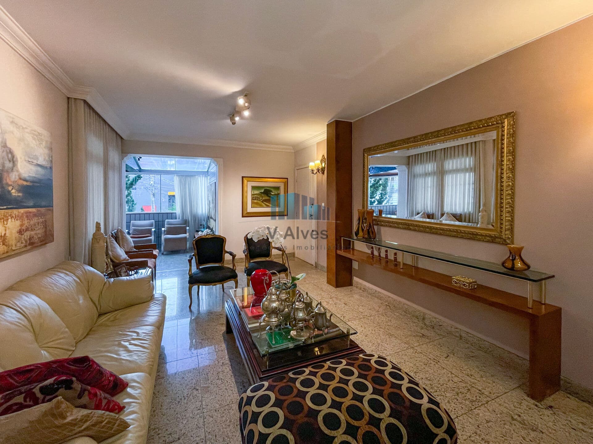 Apartamento 3 quartos sendo 1 suíte, 2 vagas. À venda, no bairro União!