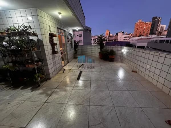 Cobertura com 3 quartos, 2 vagas. À venda, no bairro Silveira!