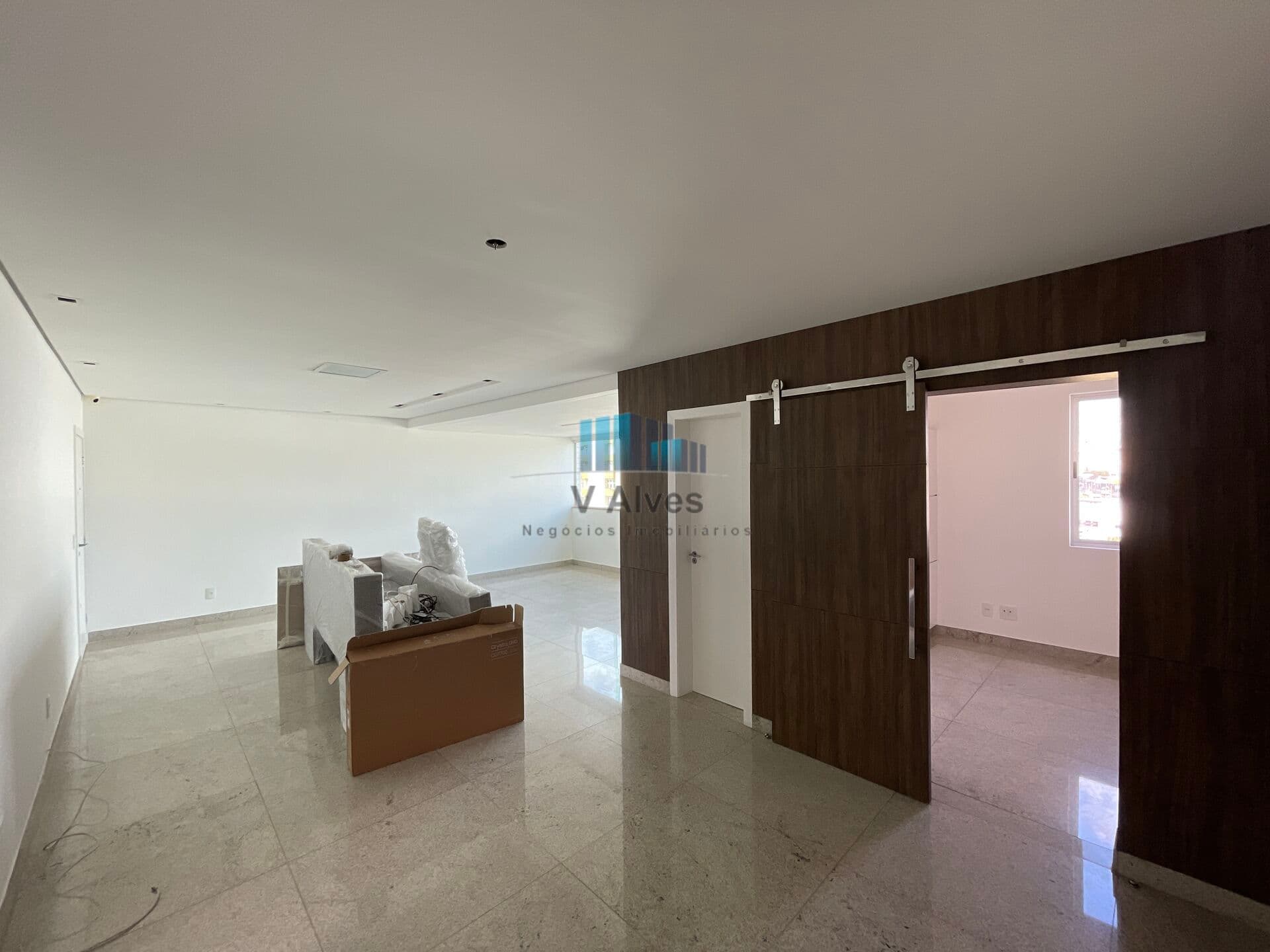 Apartamento com 146m², 4 quartos sendo 02 suítes, 3 vagas. À venda, no bairro União!