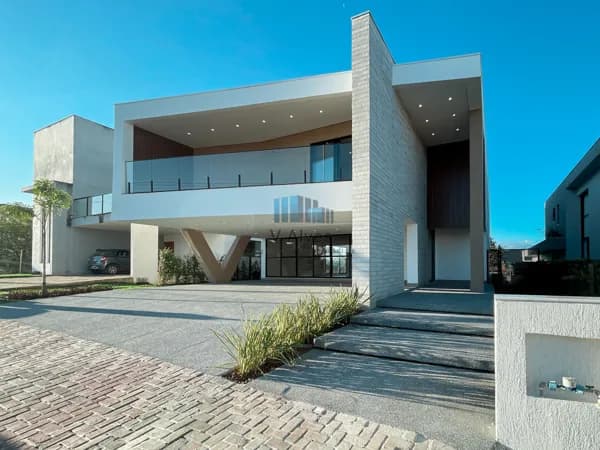Casa com 411m² de área construída, 4 suítes, 4 vagas. À venda, no condonomínio Gran Royalle em Lagoa Santa!