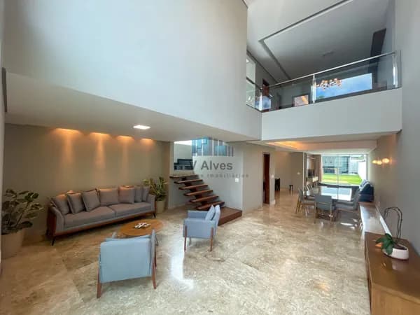 Casa Alto Padrão, 3 quartos sendo 01 suíte. À venda, no bairro Bandeirantes!