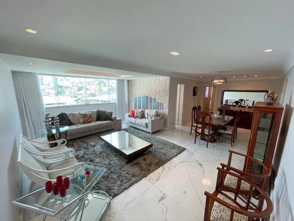 Apartamento com 146m², 4 quartos sendo 02 suítes, 4 vagas. À venda, no bairro União!