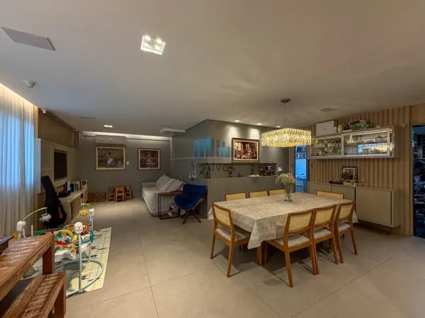 Apartamento área privativa alto Padrão 4 quartos, 6 vagas. À venda, no bairro Cidade Nova!