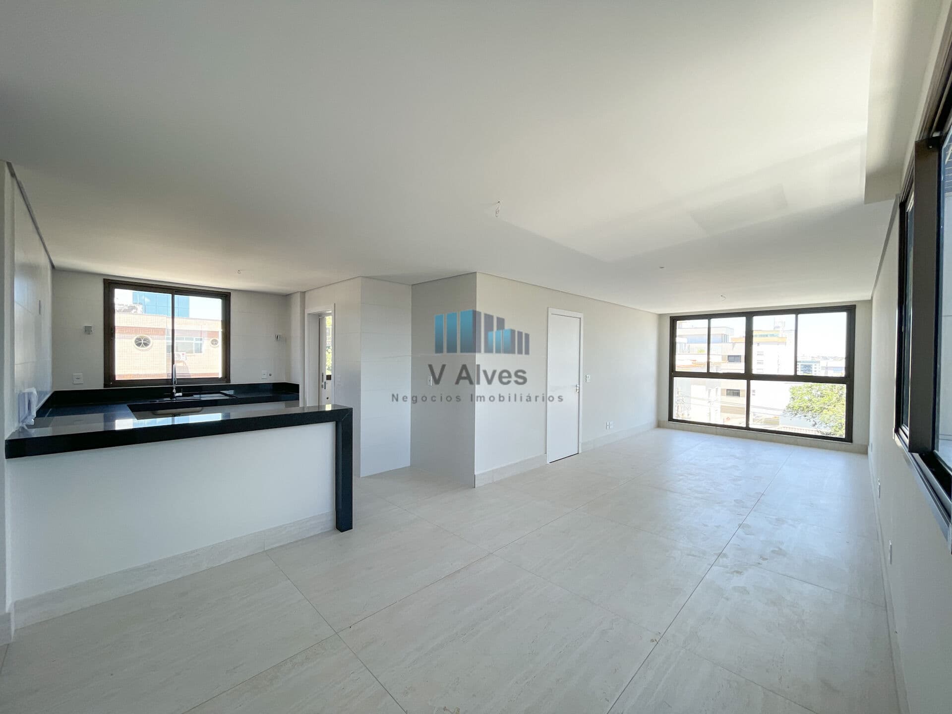 Apartamento Alto Padrão com 4 quartos sendo 02 suítes e 2 semi-suítes, 3 vagas. À venda, no bairro Cidade Nova!