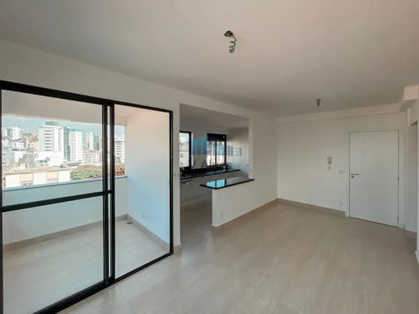 Apartamento com 64,18m², 2 quartos sendo 01 suíte, 2 vagas. À venda, no bairro Cidade Nova!