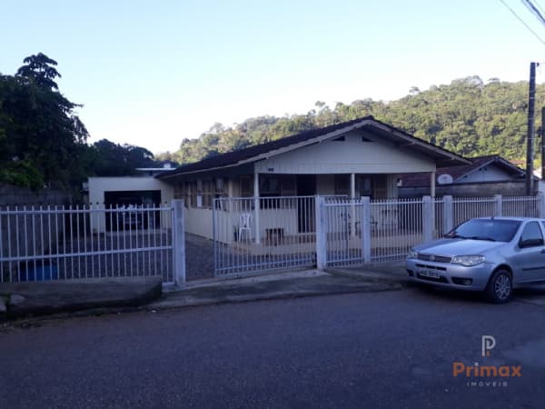 Casa à venda em Brusque/SC