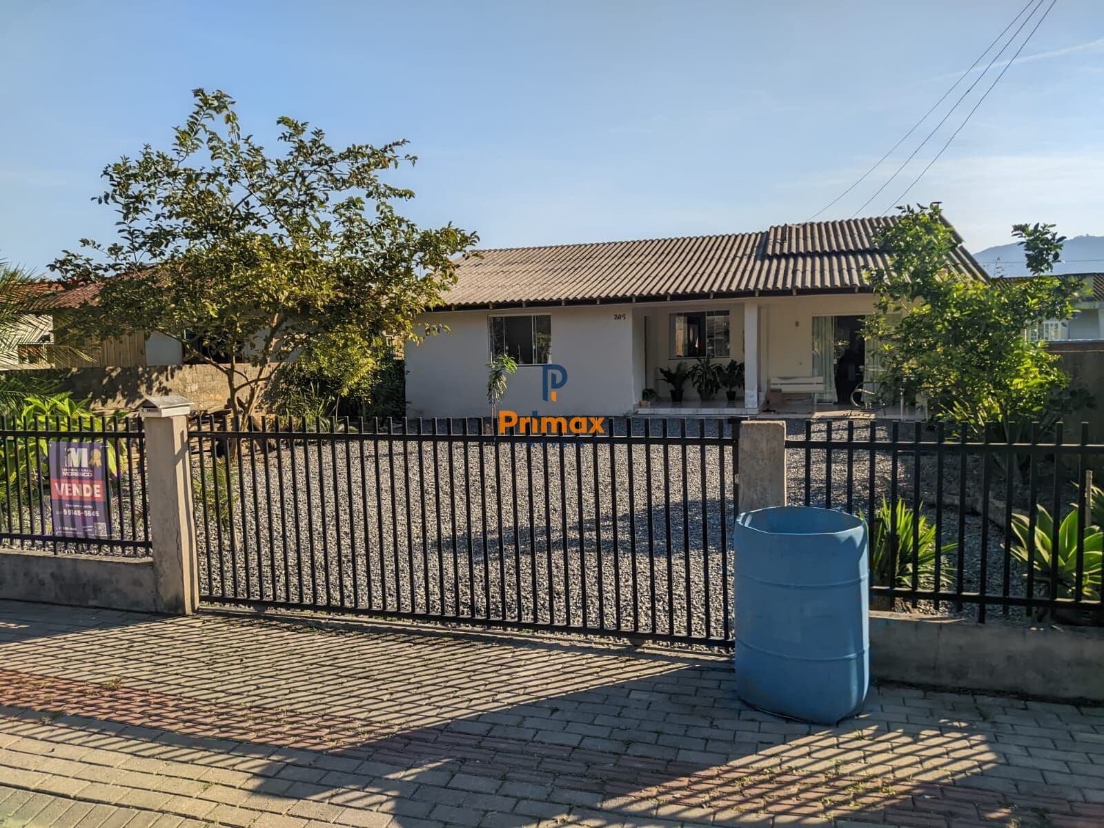 Casa baixa com amplo Terreno - centro de GUABIRUBA
