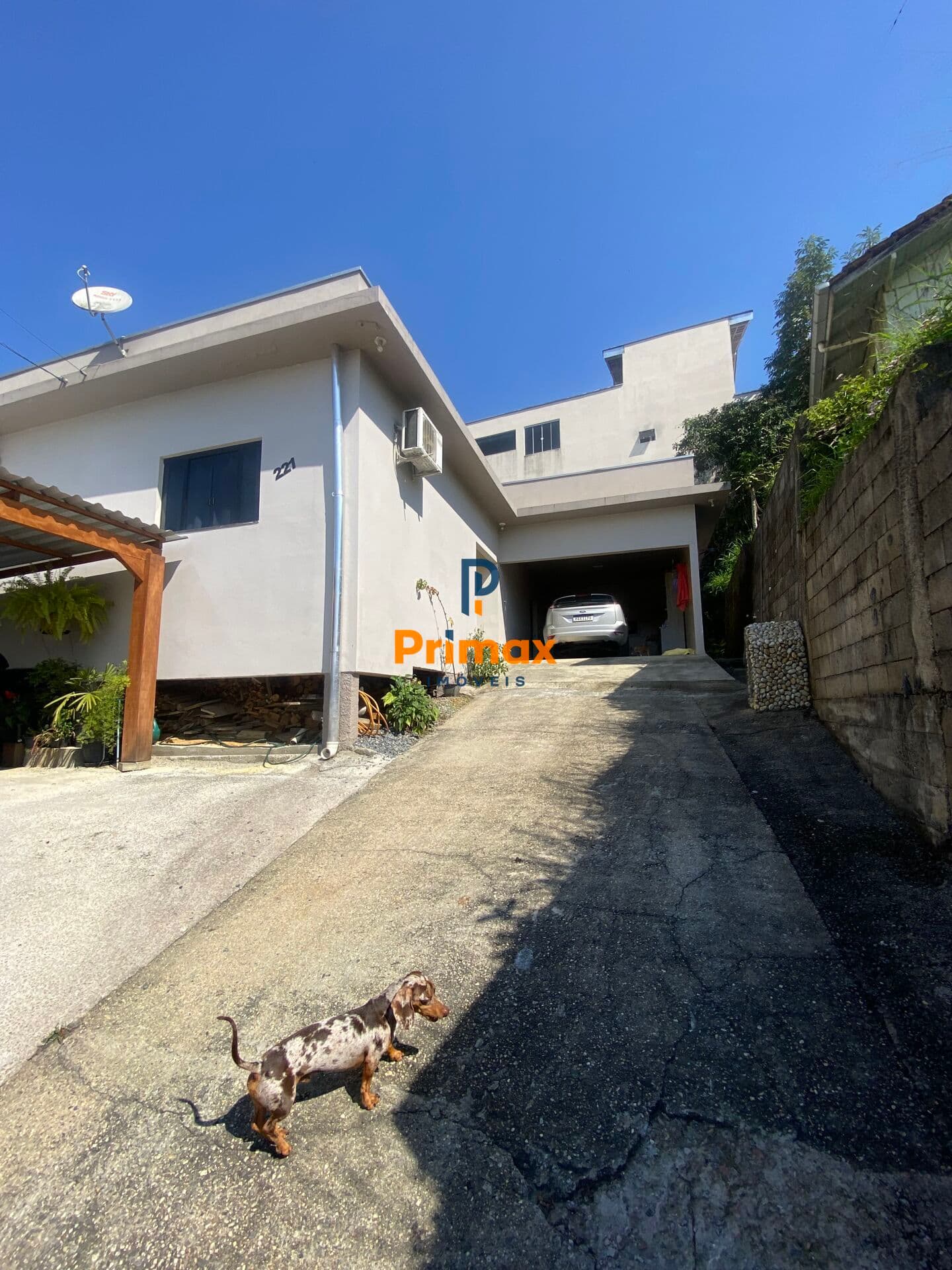 CASA DE DOIS QUARTOS A VENDA NO BAIRRO TOMAZ COELHO.