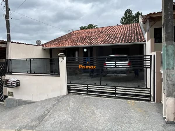 CASA COM MÓVEIS SOBRE MEDIDA