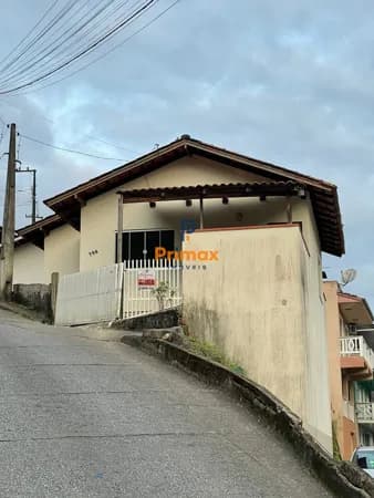 Casa 2 quartos no bairro Azambuja!