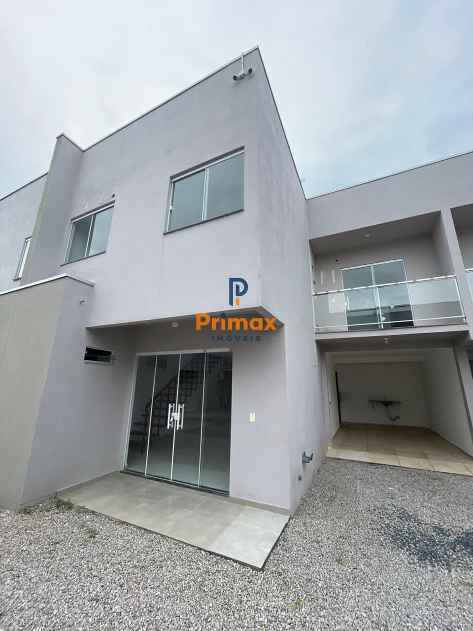Casa dois andares em condominio fechado no bairro Limoeiro!!