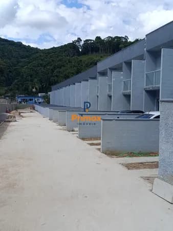 Casa em Brusque - Poço Fundo