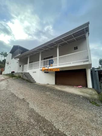 Casa Térrea solta no bairro Primeiro de Maio!