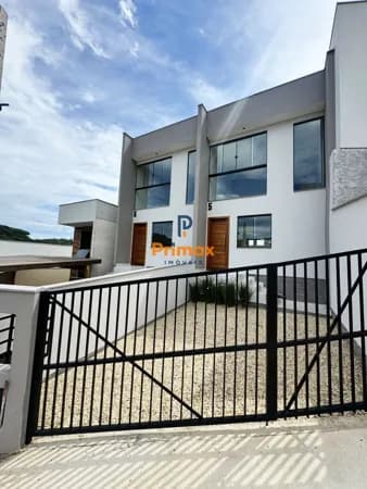 Casa Geminada à Venda no Bairro Limeira Baixa
