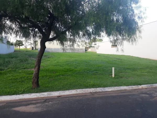 Terreno à venda no Condomínio Jardim Botânico - Bady Bassitt/SP