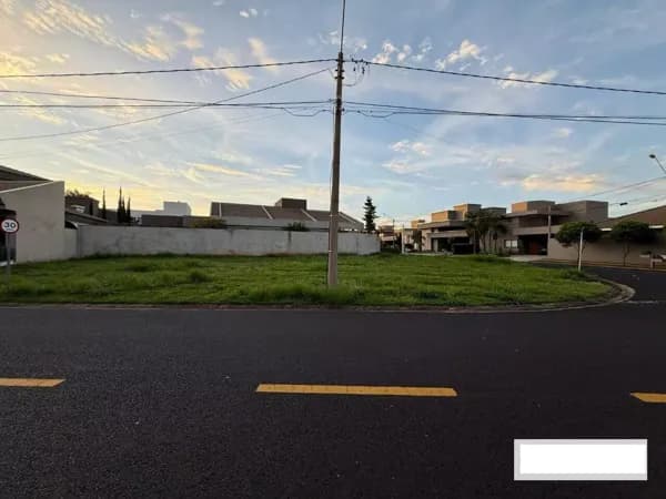 Terreno à venda no Condominio Parque Residencial Damha VI - São José do Rio Preto/SP
