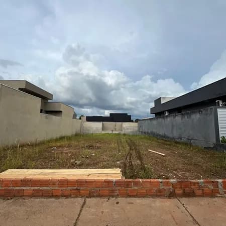 Terreno em Condomínio à venda no Residencial Figueira II São José do Rio Preto/SP