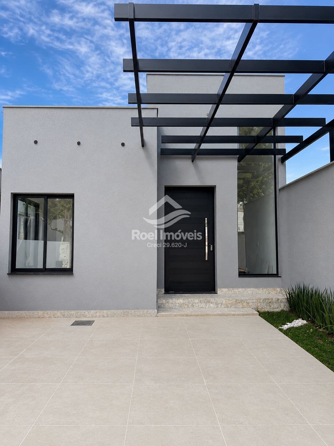 Casa em Condomínio com piscina