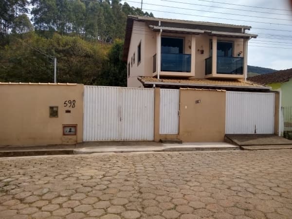 Casa à venda no bairro Vista Verde I em Lambari/MG
