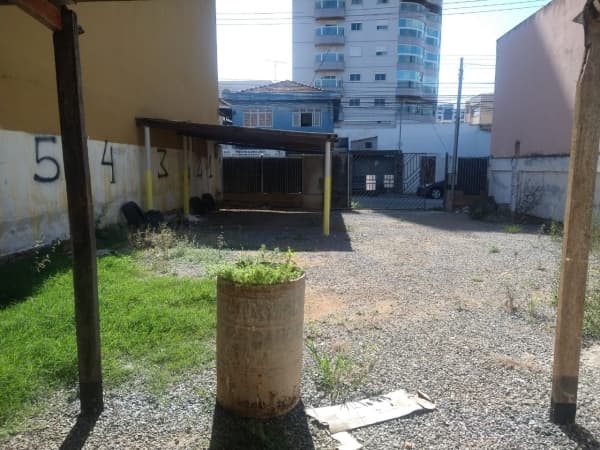 Área à venda no bairro Centro em Pouso Alegre/MG