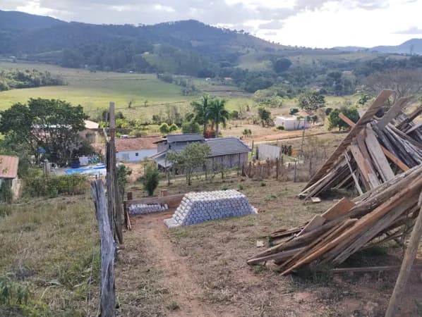 Área à venda no bairro Anhumas em Pouso Alegre/MG