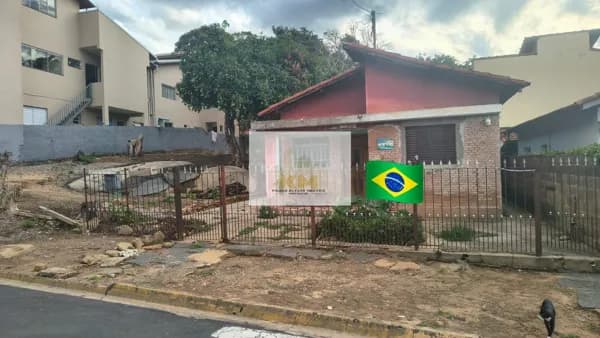Casa em Extrema à venda - R$ 900.000,00