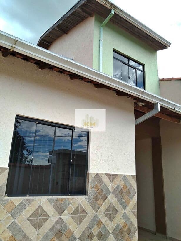 Casa Padrão - 300.000,00