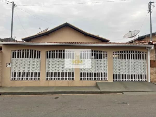 Casa em Pouso Alegre - Jardim Aeroporto