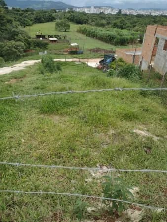 Área à venda no bairro Ipiranga em Pouso Alegre/MG