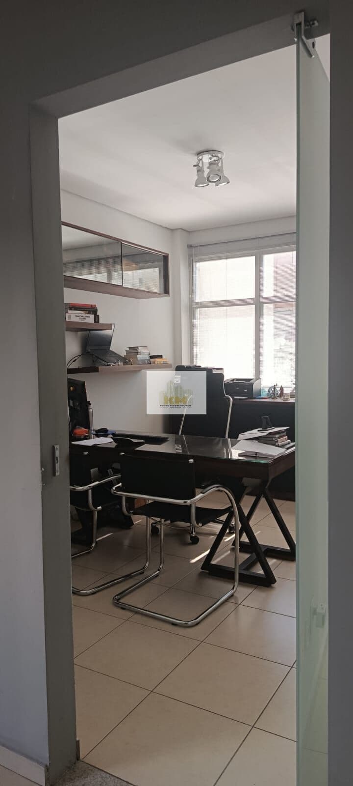Sala Comercial Mobiliada no Centro Disponível para Locação