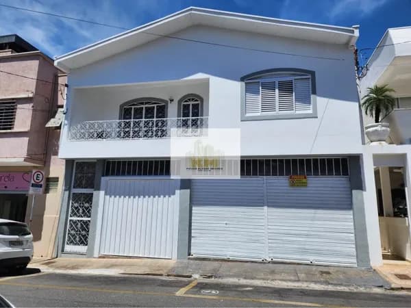 CASA COM PONTO COMERCIAL CENTRO R$1.300.000,00