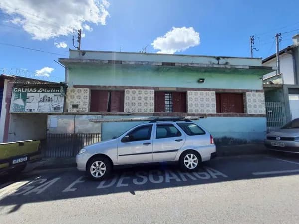 Casa à venda no bairro Centro em Pouso Alegre/MG