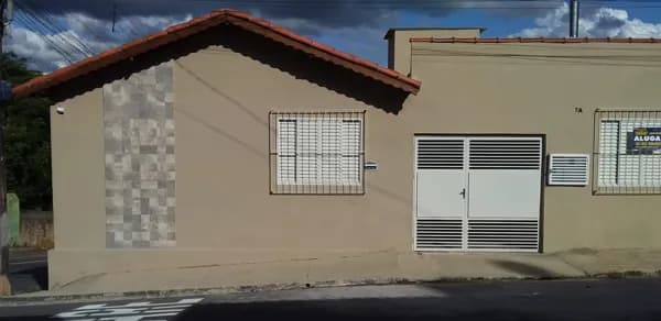 Casa à venda no bairro São João em Pouso Alegre/MG