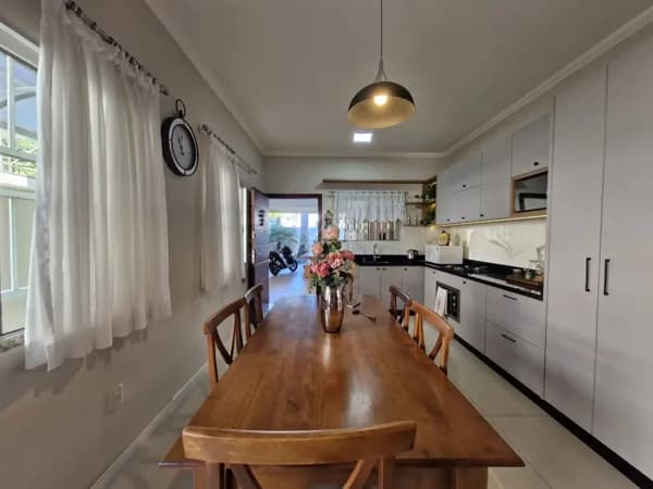 Casa térrea a venda no bairro Ressacada em Itajaí