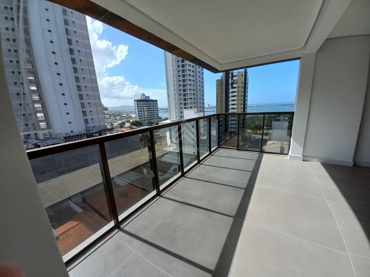 Gran Marine residence | Apartamento vista rio e mar alto padrão 3 suites à venda com 126m² privativos em Itajaí...