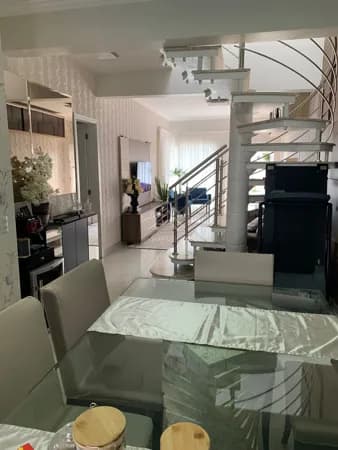 Sobrado | Alto padrão, com piscina