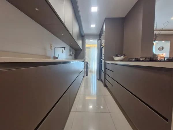 Apartamento à Venda em Itajaí – 3 Dormitórios (1 Suíte) | Ressacada | Sacada com Churrasqueira