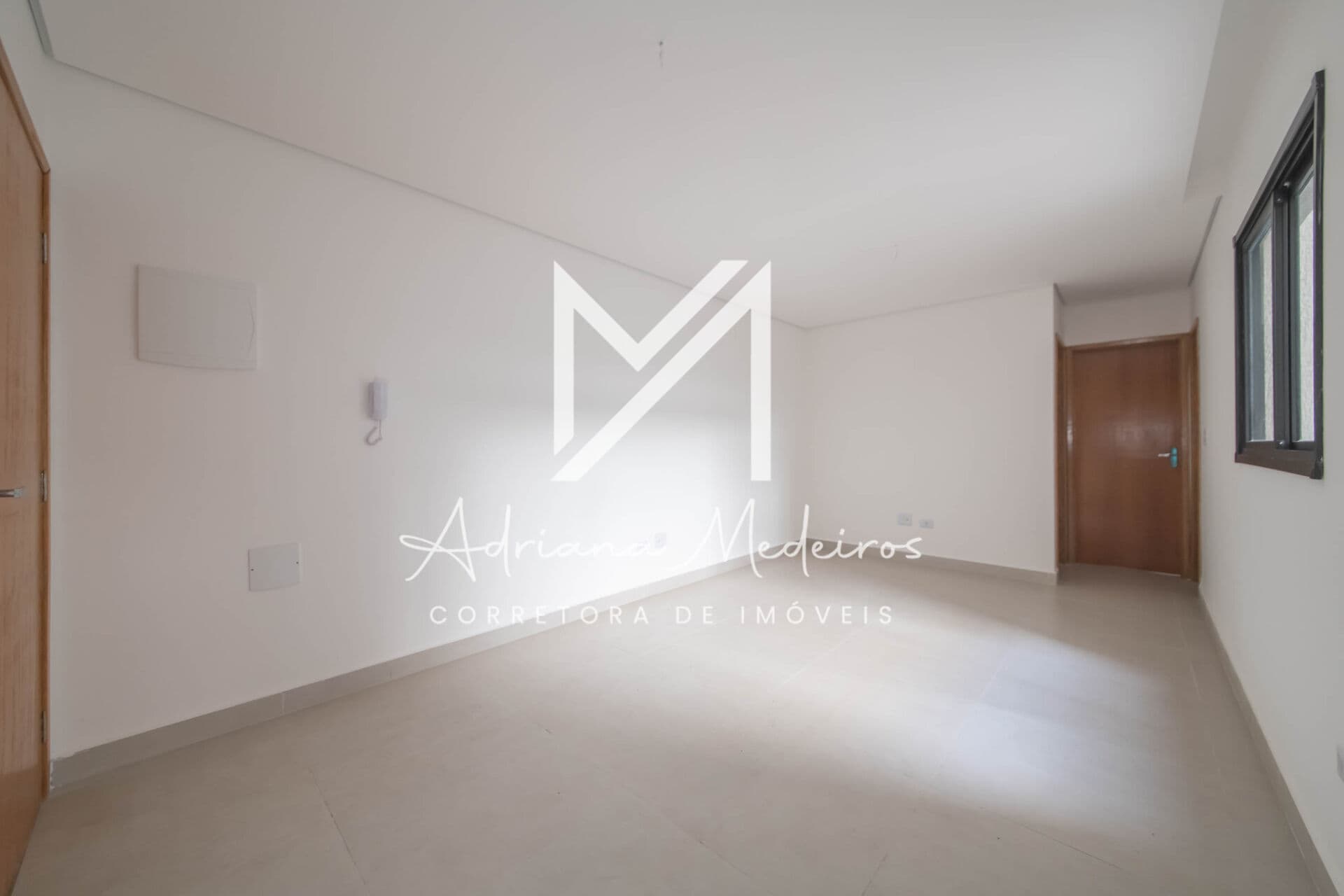 Apartamento no Condomínio Abernesia