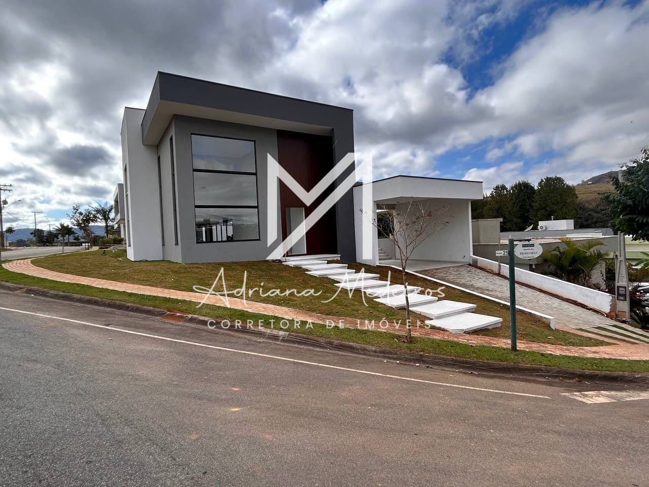 Casa em Condomínio Figueira Garden à venda