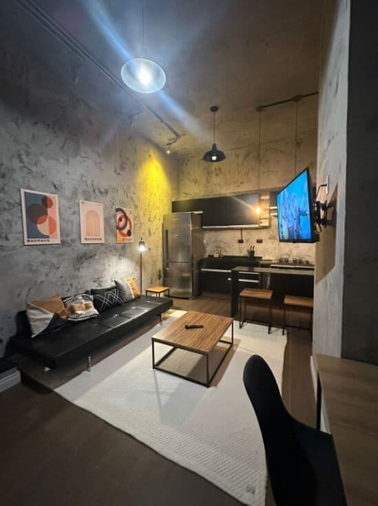 Loft Reformado - Rua Cardoso Junior - Ótimo para Moradia e Locação